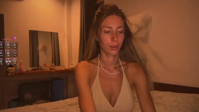 Gallery image thumbnail from A_r_t's myfreecams stream on, 06/13/2025, 14:46 image 20 of 20