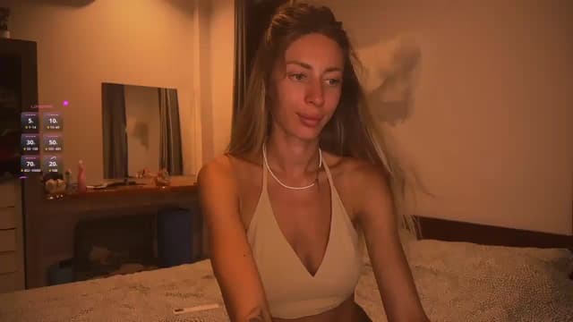 Gallery image thumbnail from A_r_t's myfreecams stream on, 06/13/2025, 14:46 image 12 of 20