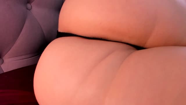 Gallery image thumbnail from Aeena's myfreecams stream on, 05/26/2024, 22:50 image 7 of 20
