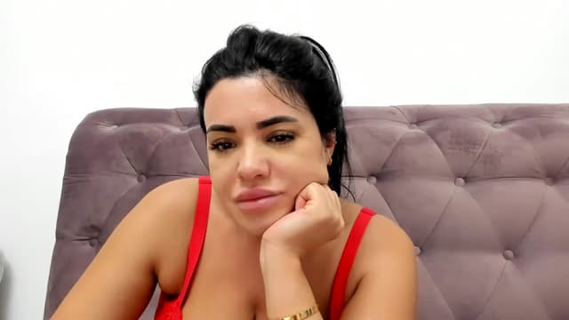Gallery image thumbnail from Aeena's myfreecams stream on, 12/20/2024, 22:37 image 9 of 20