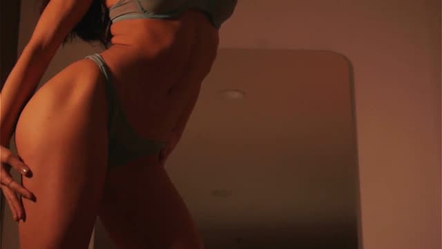 Gallery image thumbnail from Aila_'s myfreecams stream on, 12/31/2024, 24:02 image 5 of 20