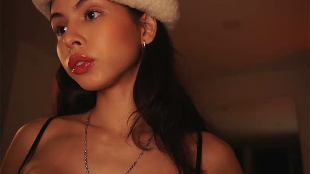 Gallery image thumbnail from Aila_'s myfreecams stream on, 01/03/2025, 03:14 image 1 of 20