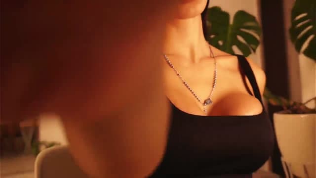 Gallery image thumbnail from Aila_'s myfreecams stream on, 01/23/2025, 24:25 image 6 of 20