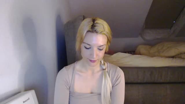 Gallery image thumbnail from Ais__'s myfreecams stream on, 03/19/2023, 16:40 image 3 of 20