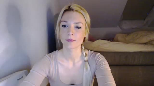 Gallery image thumbnail from Ais__'s myfreecams stream on, 03/19/2023, 16:40 image 17 of 20