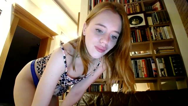 Gallery image thumbnail from Alena29's myfreecams stream on, 03/04/2023, 19:22 image 15 of 20