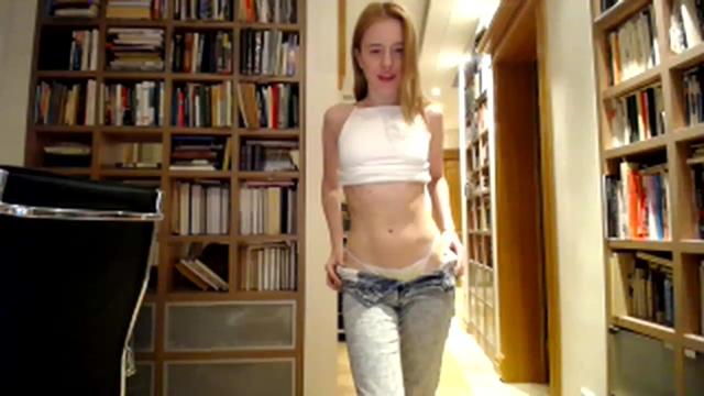 Gallery image thumbnail from Alena29's myfreecams stream on, 03/30/2023, 24:03 image 11 of 20