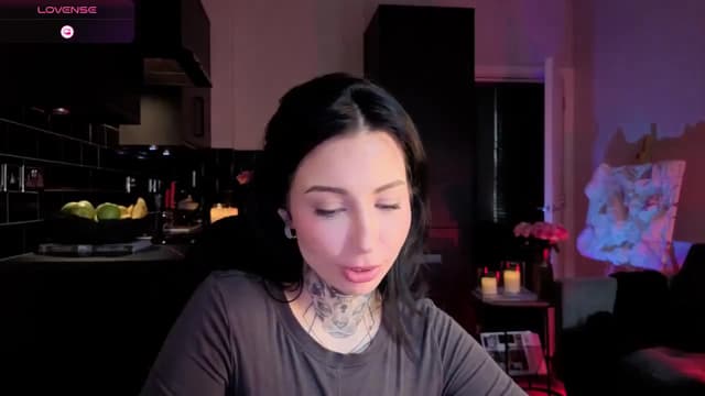 Gallery image thumbnail from Alice's myfreecams stream on, 12/30/2025, 13:11 image 12 of 20