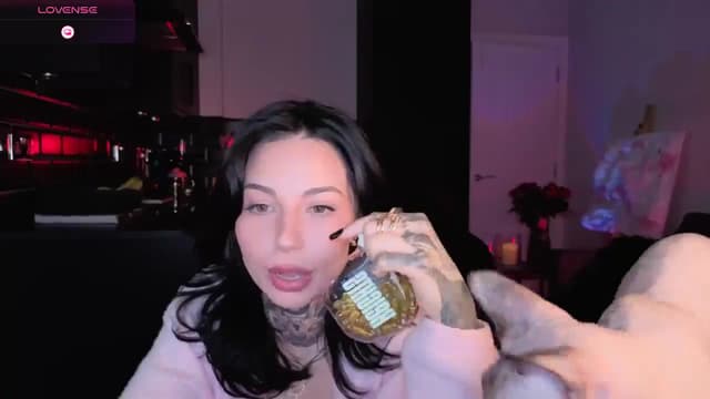 Gallery image thumbnail from Alice's myfreecams stream on, 01/26/2026, 03:29 image 8 of 20