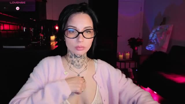 Gallery image thumbnail from Alice's myfreecams stream on, 01/26/2026, 06:08 image 5 of 20