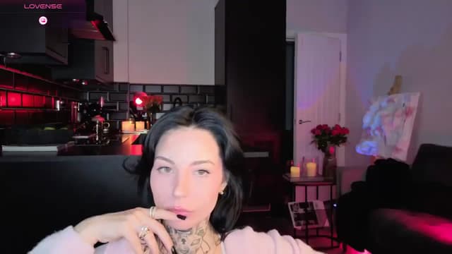 Gallery image thumbnail from Alice's myfreecams stream on, 01/26/2026, 09:27 image 17 of 20