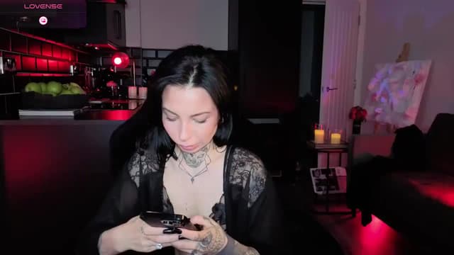Gallery image thumbnail from Alice's myfreecams stream on, 02/02/2026, 10:06 image 9 of 20