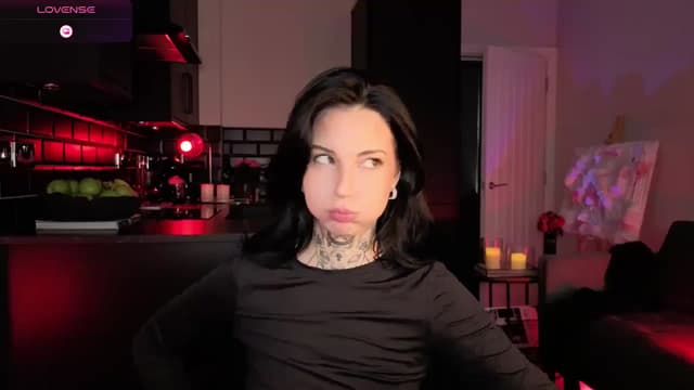 Gallery image thumbnail from Alice's myfreecams stream on, 02/02/2026, 13:20 image 15 of 20