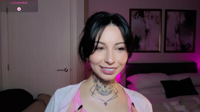 Gallery image thumbnail from Alice's myfreecams stream on, 02/15/2026, 21:20 image 5 of 20