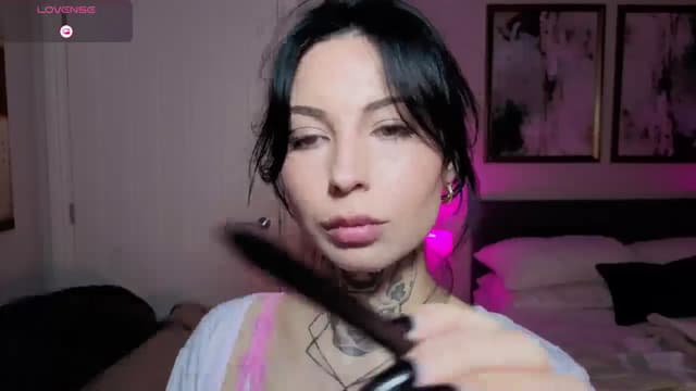 Gallery image thumbnail from Alice's myfreecams stream on, 02/16/2026, 24:26 image 6 of 20