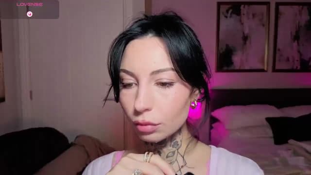 Gallery image thumbnail from Alice's myfreecams stream on, 02/16/2026, 24:26 image 2 of 20
