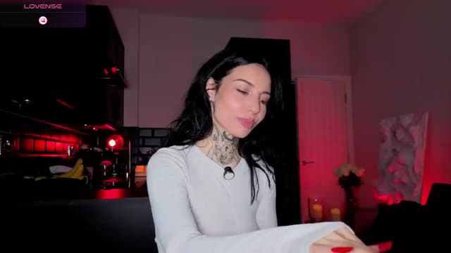 Gallery image thumbnail from Alice's myfreecams stream on, 04/09/2026, 14:57 image 14 of 20