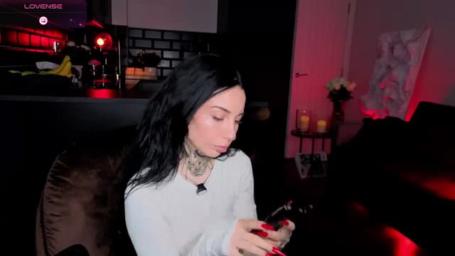Gallery image thumbnail from Alice's myfreecams stream on, 04/09/2026, 15:23 image 7 of 20