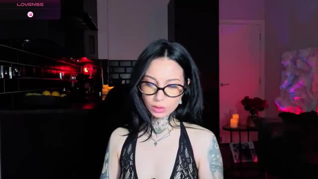 Gallery image thumbnail from Alice's myfreecams stream on, 04/26/2026, 13:00 image 14 of 20