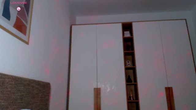 Gallery image thumbnail from Alli_'s myfreecams stream on, 07/05/2026, 15:11 image 15 of 20