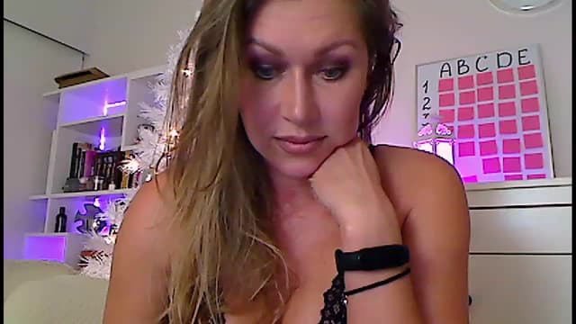 Gallery image thumbnail from Amiri's myfreecams stream on, 01/05/2023, 04:02 image 13 of 20
