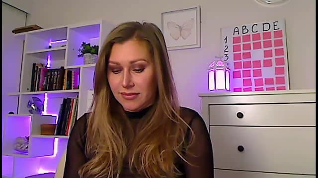 Gallery image thumbnail from Amiri's myfreecams stream on, 02/12/2023, 03:16 image 13 of 20