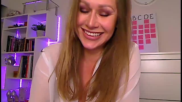 Gallery image thumbnail from Amiri's myfreecams stream on, 12/30/2023, 04:26 image 18 of 20