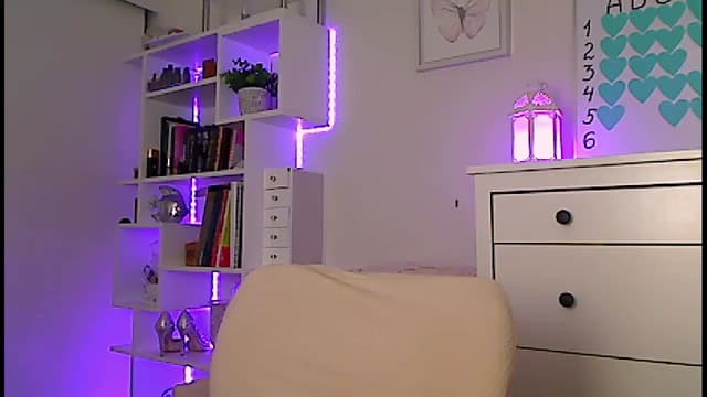 Gallery image thumbnail from Amiri's myfreecams stream on, 06/21/2024, 04:14 image 8 of 20