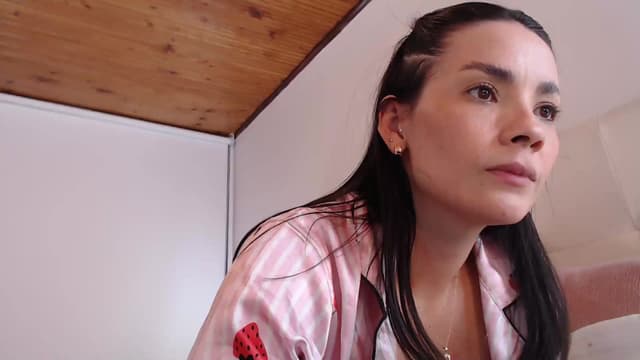 Gallery image thumbnail from AmyLi's myfreecams stream on, 01/13/2026, 06:37 image 16 of 20