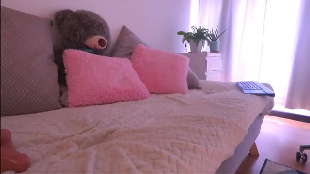 Gallery image thumbnail from Anah_'s myfreecams stream on, 04/15/2025, 17:28 image 10 of 20