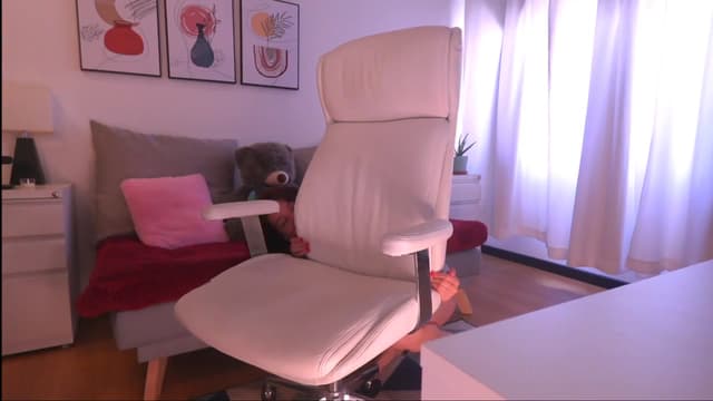 Gallery image thumbnail from Anah_'s myfreecams stream on, 04/21/2025, 17:41 image 6 of 20