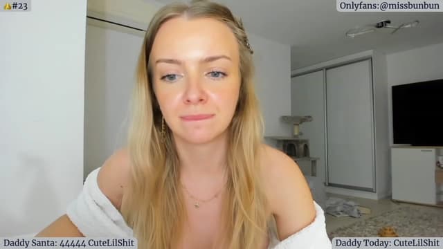 Gallery image thumbnail from Angie's myfreecams stream on, 12/18/2022, 07:56 image 9 of 20