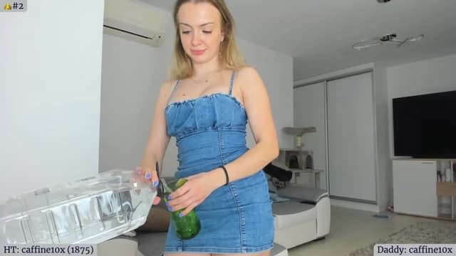 Gallery image thumbnail from Angie's myfreecams stream on, 02/08/2023, 03:04 image 10 of 20