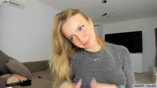 Gallery image thumbnail from Angie's myfreecams stream on, 05/20/2023, 04:17 image 2 of 20