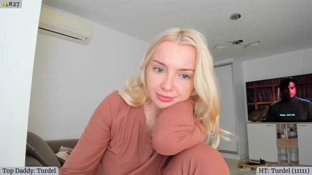 Gallery image thumbnail from Angie's myfreecams stream on, 12/01/2023, 05:43 image 16 of 20