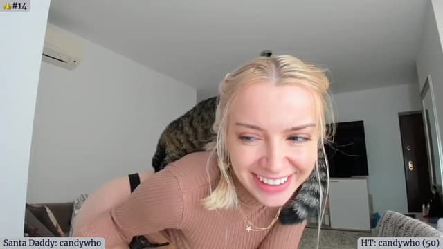 Gallery image thumbnail from Angie's myfreecams stream on, 12/11/2023, 04:53 image 2 of 20