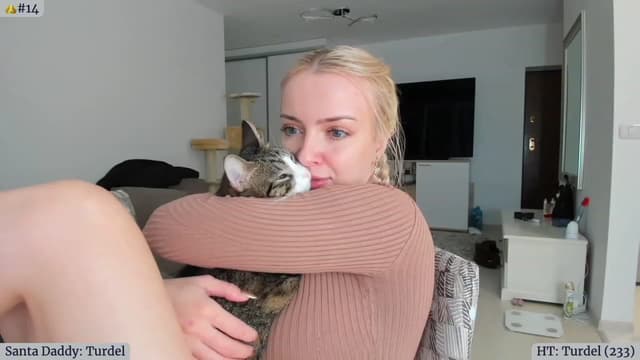 Gallery image thumbnail from Angie's myfreecams stream on, 12/11/2023, 04:53 image 18 of 20