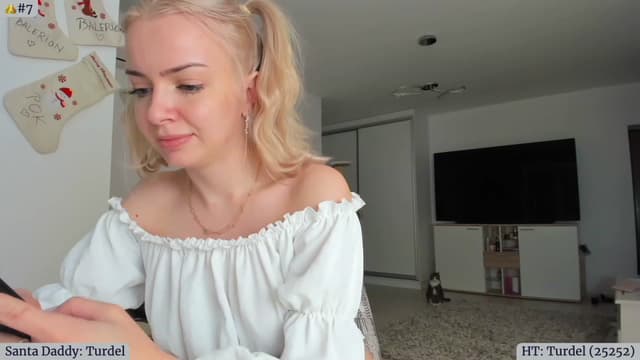 Gallery image thumbnail from Angie's myfreecams stream on, 12/23/2023, 05:58 image 11 of 20