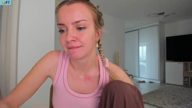 Gallery image thumbnail from Angie's myfreecams stream on, 04/16/2025, 05:31 image 13 of 20