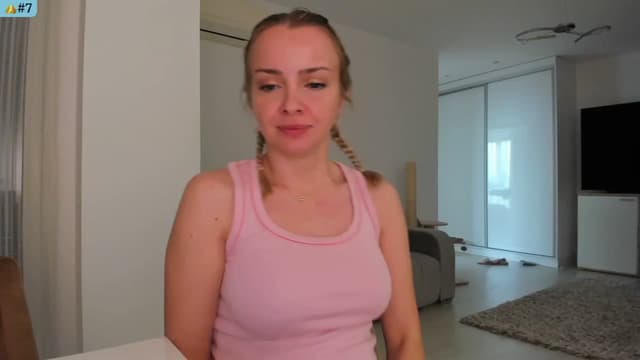 Gallery image thumbnail from Angie's myfreecams stream on, 04/16/2025, 05:31 image 17 of 20
