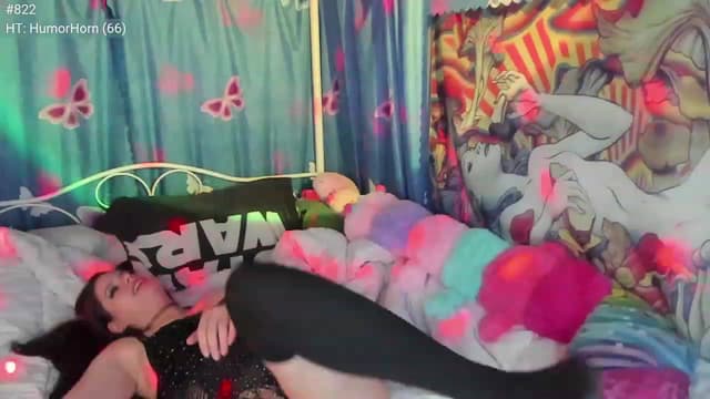 Gallery image thumbnail from April's myfreecams stream on, 03/15/2023, 06:12 image 1 of 20