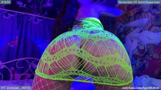 Gallery image thumbnail from April's myfreecams stream on, 11/22/2023, 07:07 image 14 of 20