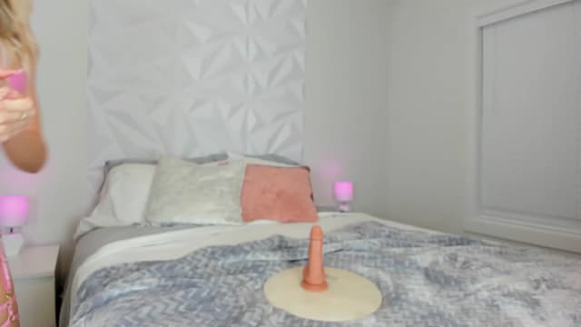 Gallery image thumbnail from AriaO's myfreecams stream on, 12/17/2022, 01:57 image 9 of 20