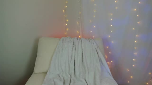 Gallery image thumbnail from AriaO's myfreecams stream on, 01/22/2023, 04:25 image 8 of 20