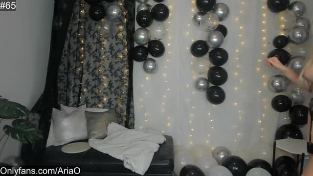 Gallery image thumbnail from AriaO's myfreecams stream on, 06/10/2023, 01:57 image 16 of 20