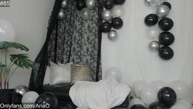 Gallery image thumbnail from AriaO's myfreecams stream on, 06/10/2023, 01:57 image 6 of 20