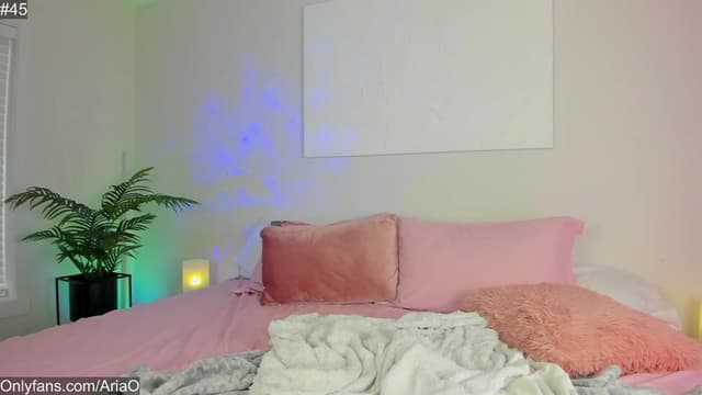 Gallery image thumbnail from AriaO's myfreecams stream on, 06/15/2023, 03:21 image 9 of 20