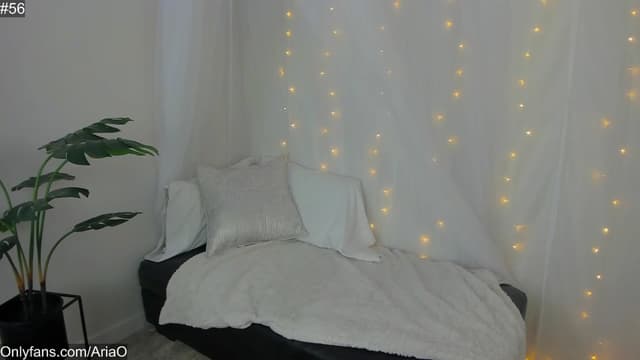 Gallery image thumbnail from AriaO's myfreecams stream on, 06/17/2023, 01:42 image 19 of 20