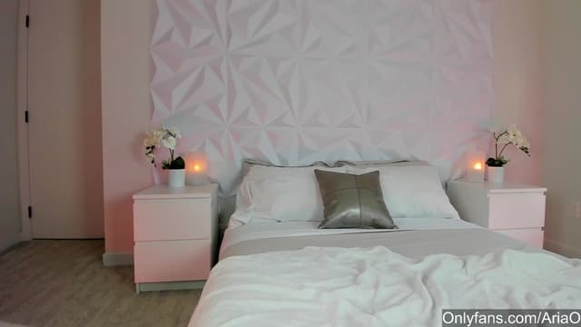Gallery image thumbnail from AriaO's myfreecams stream on, 08/20/2023, 24:43 image 14 of 20
