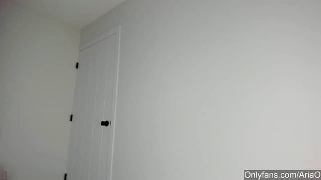 Gallery image thumbnail from AriaO's myfreecams stream on, 10/02/2023, 01:45 image 8 of 20